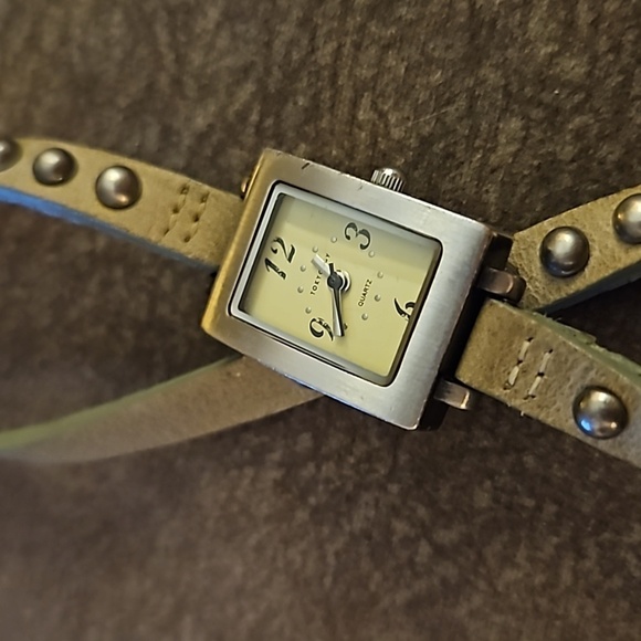 3/$30 Vintage TokyoBay Leather Studded Wrap Watch - Picture 4 of 7